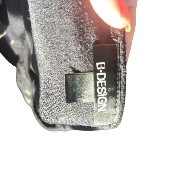 B-design sweater size large - Picture 3 of 3